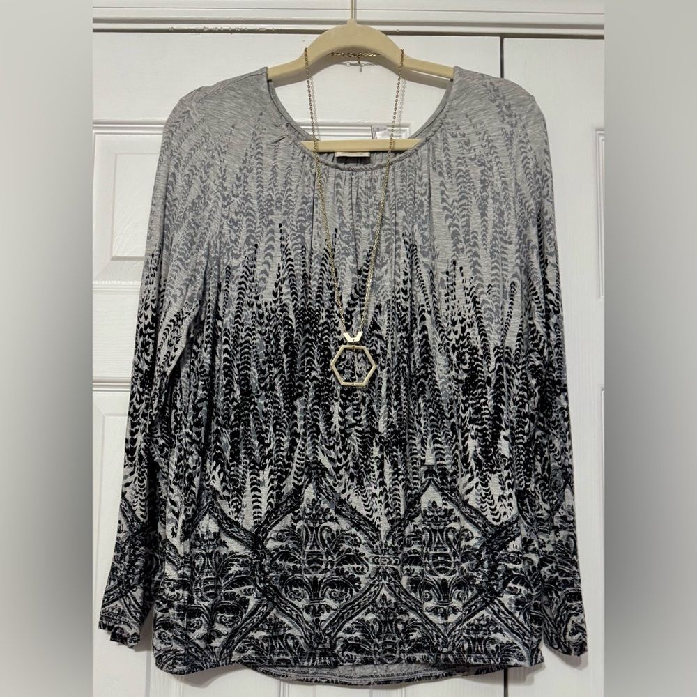 Chico's top! - Picture 3 of 12